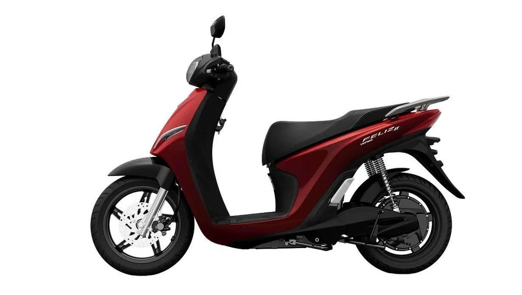 Thuê xe máy điện VinFast Feliz II tại Hà Nội (Yêu cầu có bằng lái xe)